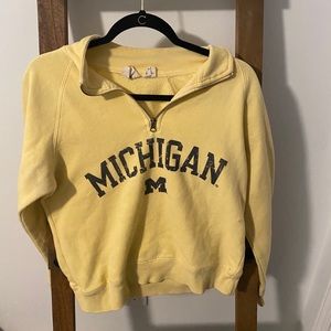 Michigan light yellow quarter zip size small